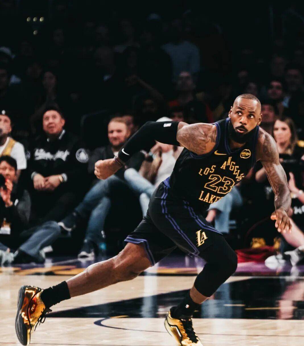 里程碑夜！北京首钢复出首秀，NBA季后赛国际比赛日刷纪录，信心回归，纪律约束更严格的简单介绍